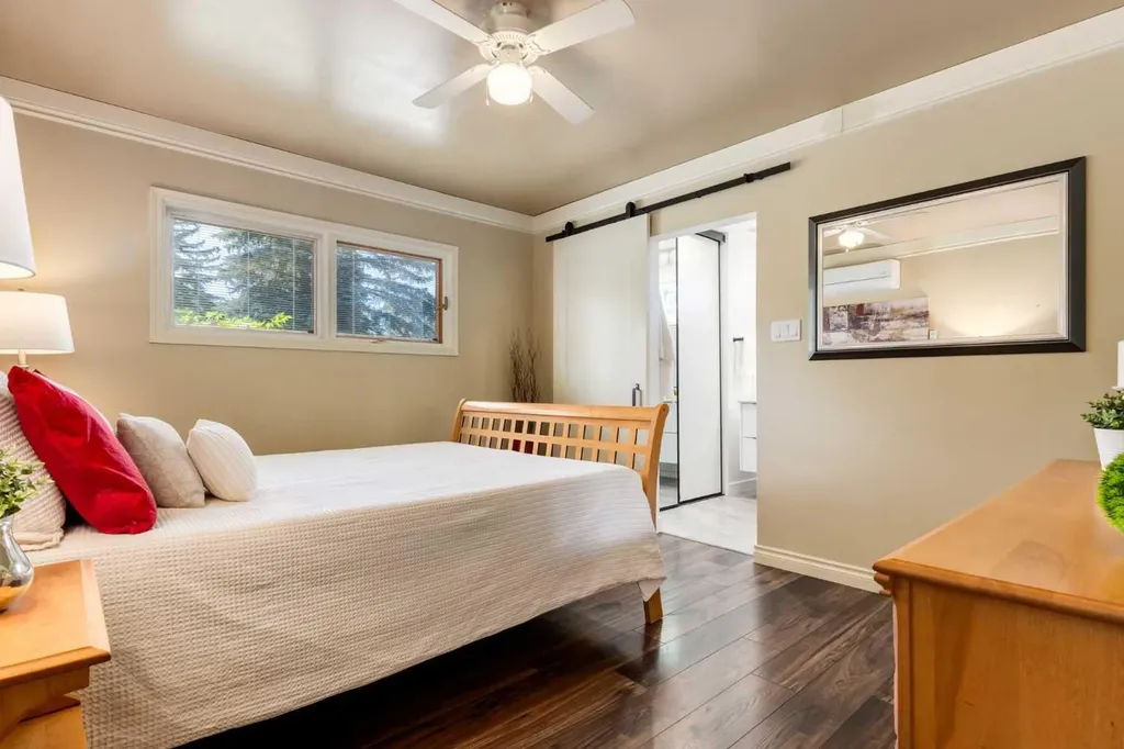 7203 5 Street SW Calgary AB T2V1B3