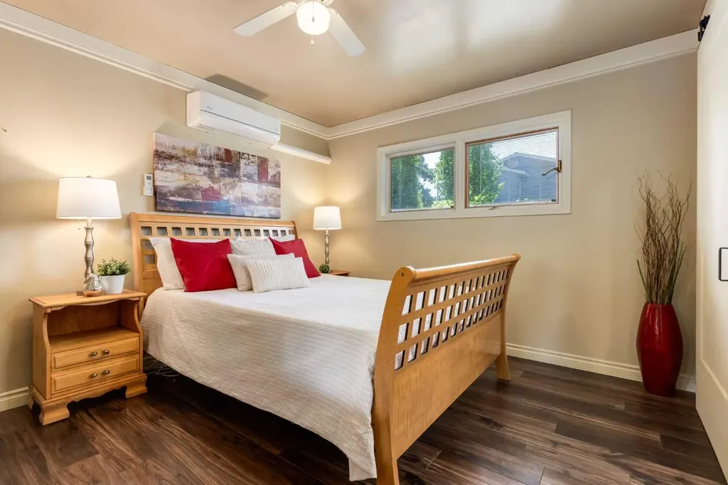 7203 5 Street SW Calgary AB T2V1B3