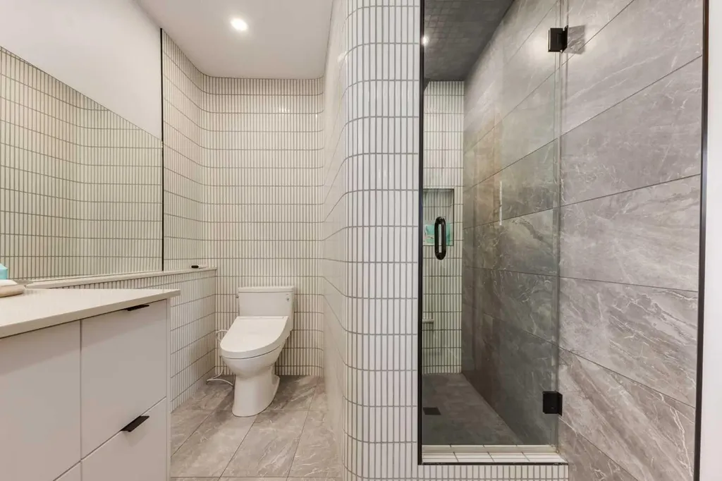 7203 5 Street SW Calgary AB T2V1B3