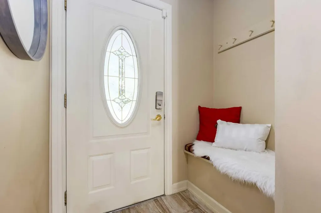 7203 5 Street SW Calgary AB T2V1B3