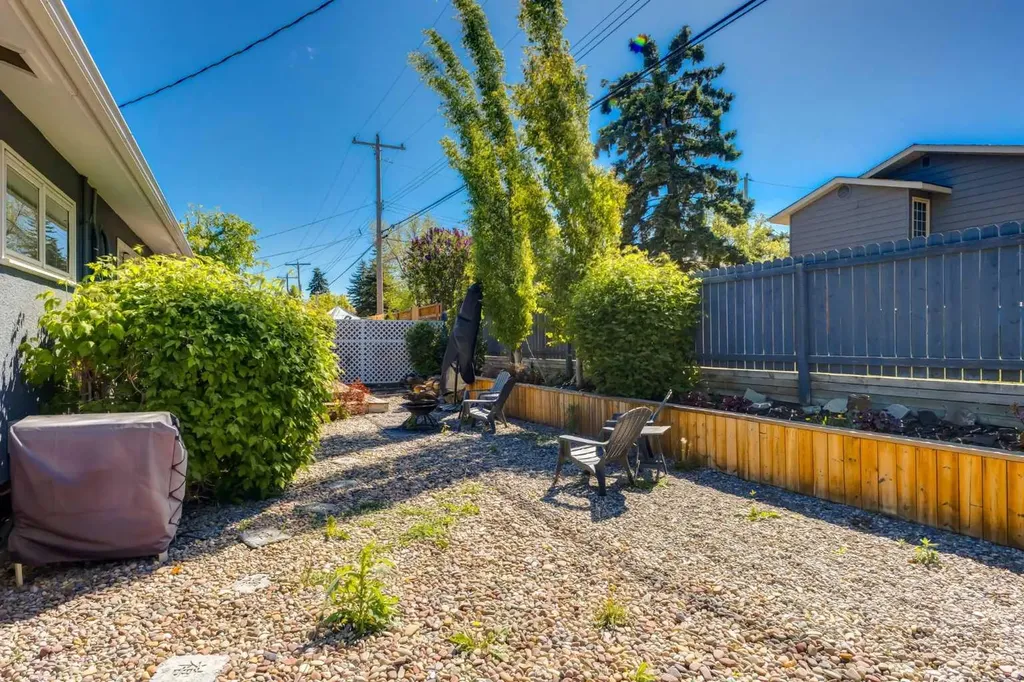 7203 5 Street SW Calgary AB T2V1B3