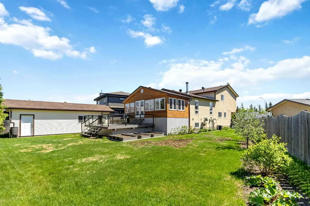 116 Royal Gardens Fort Mcmurray AB T9K 1B4