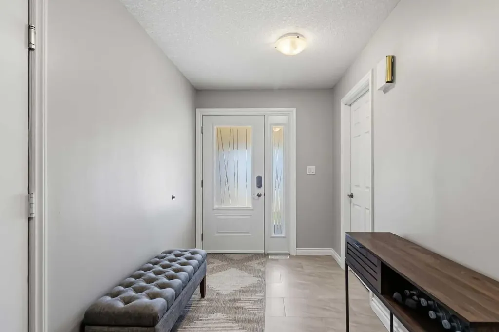 116 Royal Gardens Fort Mcmurray AB T9K 1B4