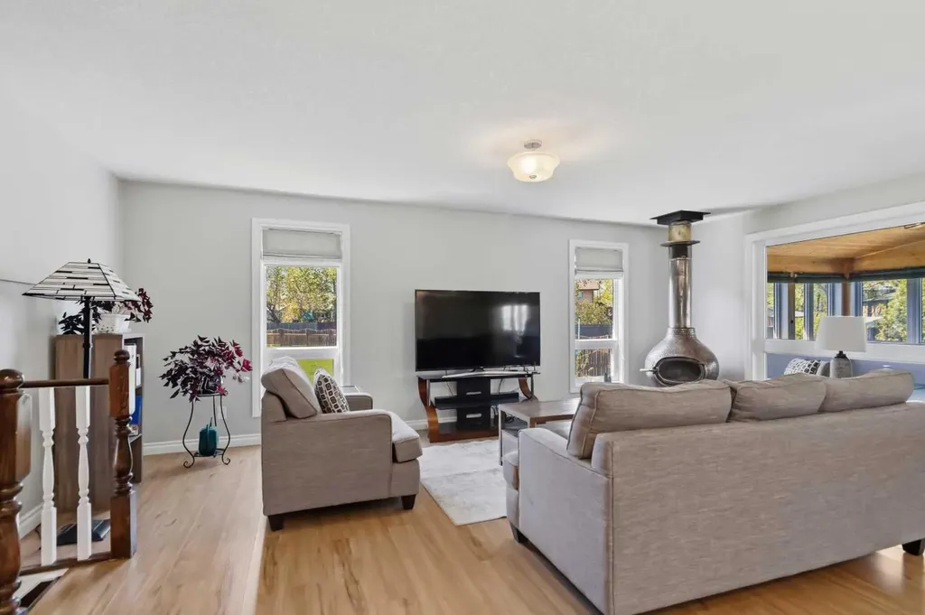 116 Royal Gardens Fort Mcmurray AB T9K 1B4