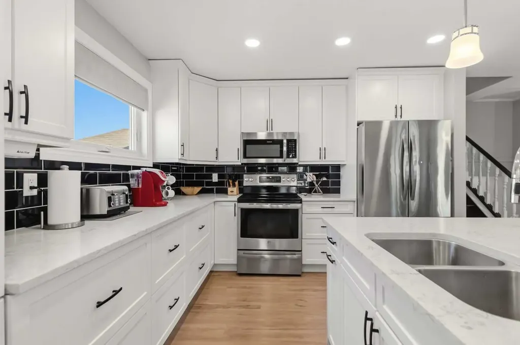 116 Royal Gardens Fort Mcmurray AB T9K 1B4