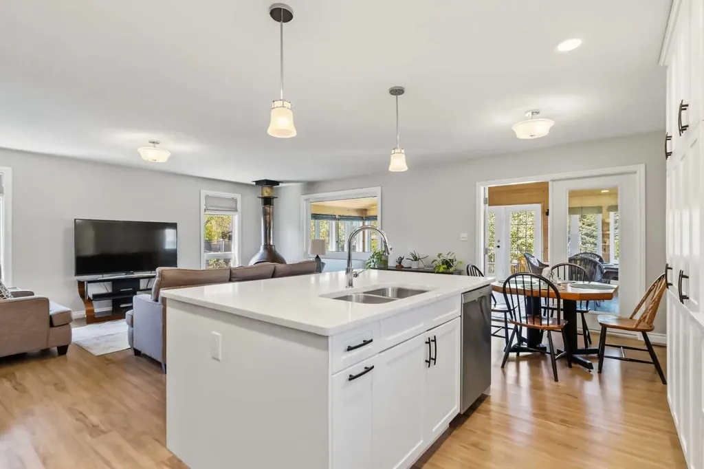 116 Royal Gardens Fort Mcmurray AB T9K 1B4