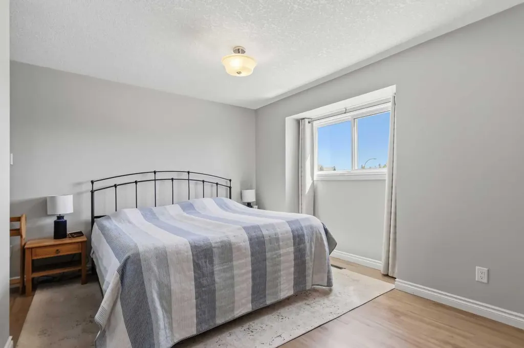 116 Royal Gardens Fort Mcmurray AB T9K 1B4