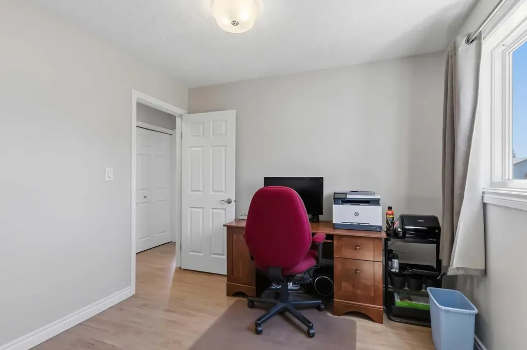116 Royal Gardens Fort Mcmurray AB T9K 1B4