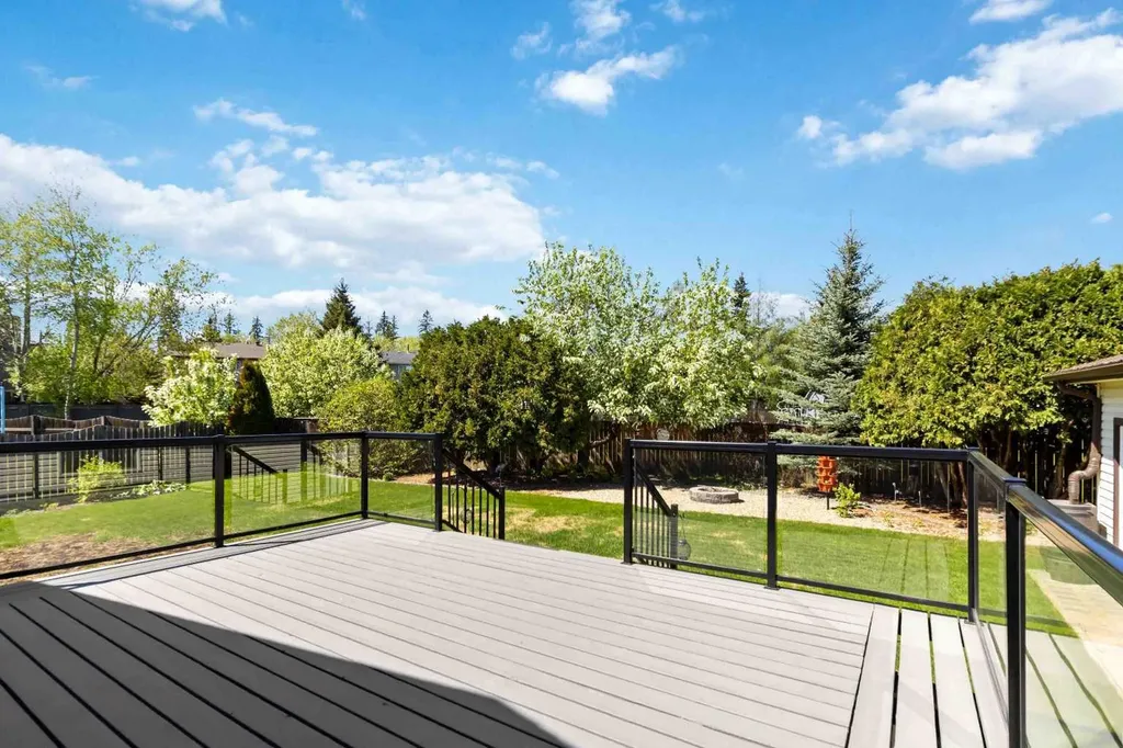 116 Royal Gardens Fort Mcmurray AB T9K 1B4