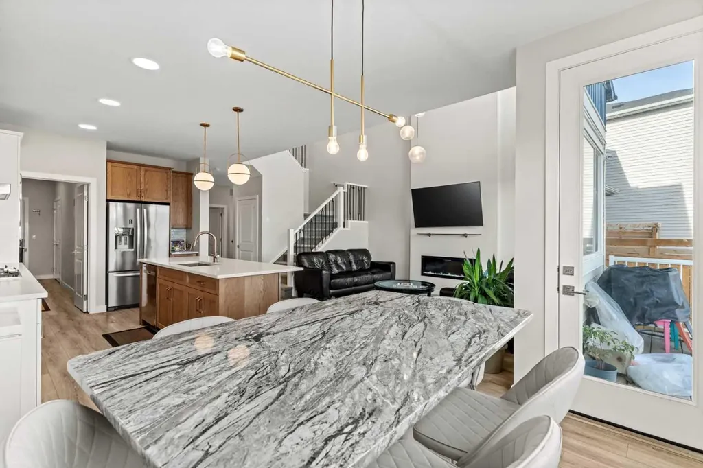 283 Belvedere Drive SE Calgary AB T2A7M5