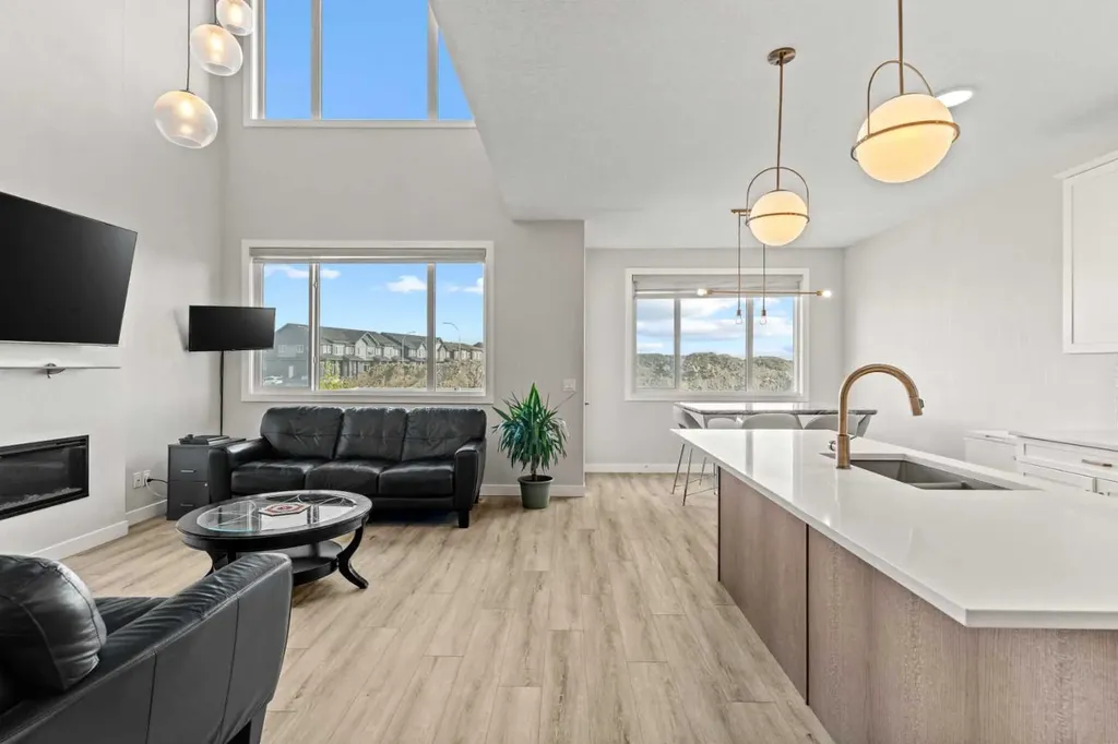 283 Belvedere Drive SE Calgary AB T2A7M5