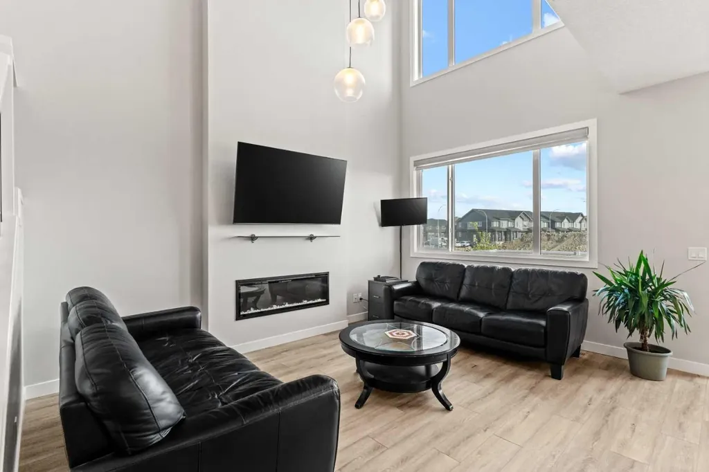 283 Belvedere Drive SE Calgary AB T2A7M5