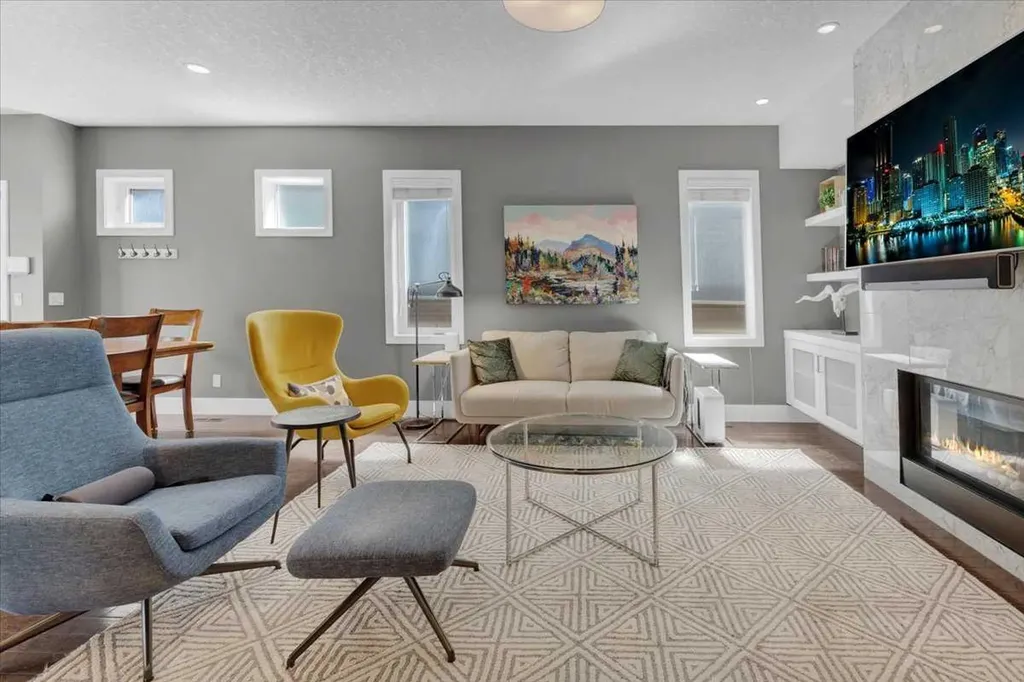 3712 16 Street SW Calgary AB T2T 4H2