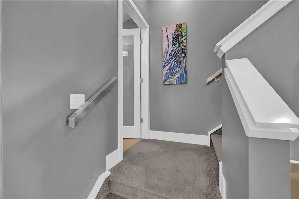 3712 16 Street SW Calgary AB T2T 4H2