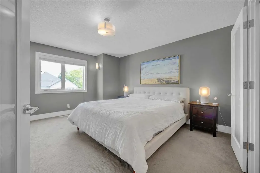 3712 16 Street SW Calgary AB T2T 4H2