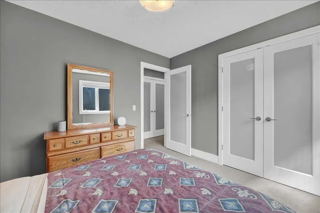 3712 16 Street SW Calgary AB T2T 4H2