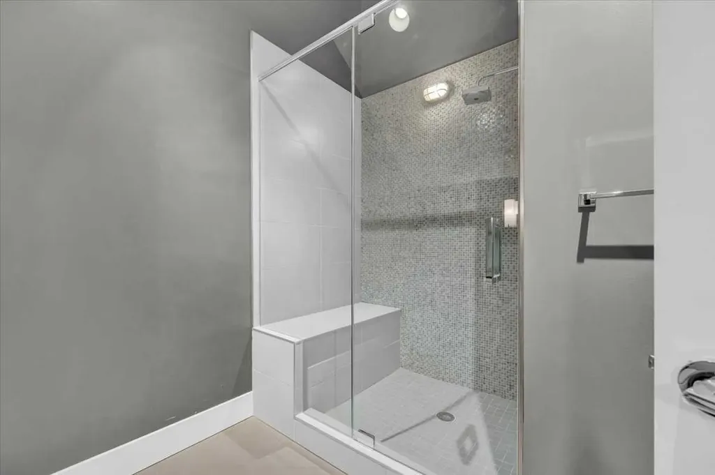 3712 16 Street SW Calgary AB T2T 4H2