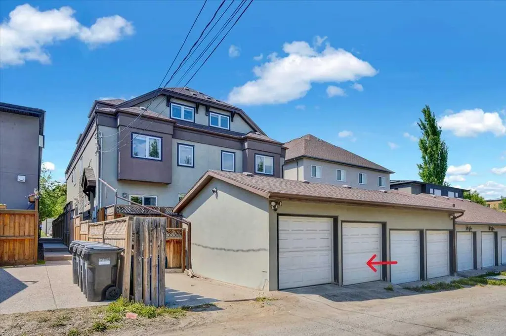 3712 16 Street SW Calgary AB T2T 4H2