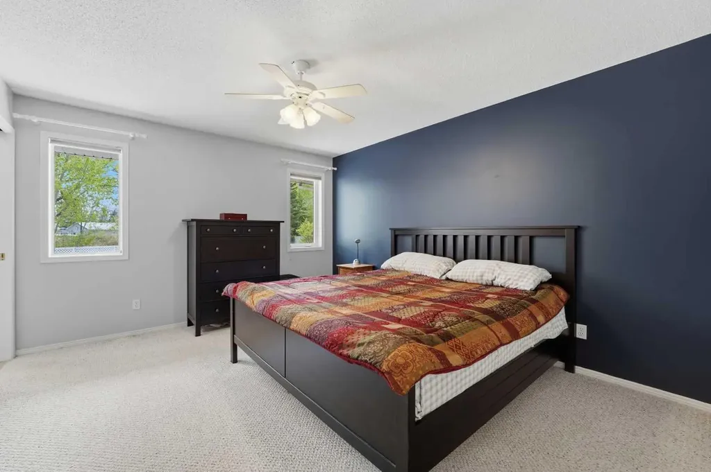 18 Osmond Close Red Deer AB T4N 6Y1