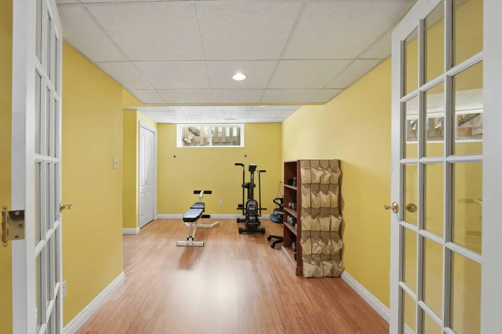 18 Osmond Close Red Deer AB T4N 6Y1