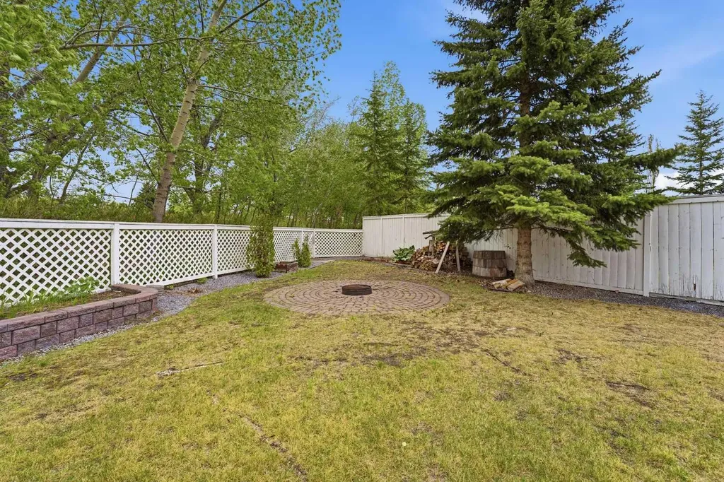 18 Osmond Close Red Deer AB T4N 6Y1