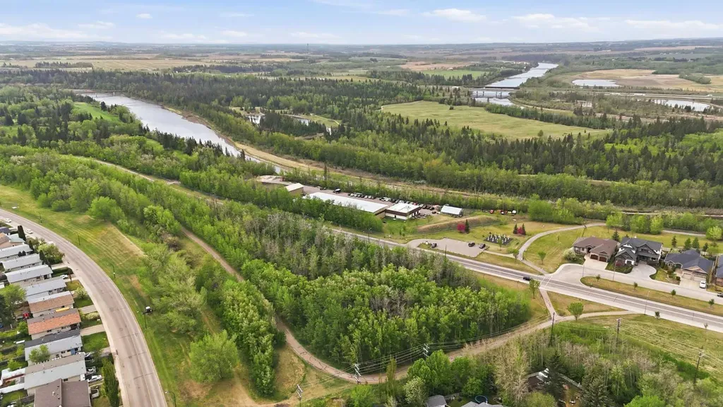 18 Osmond Close Red Deer AB T4N 6Y1