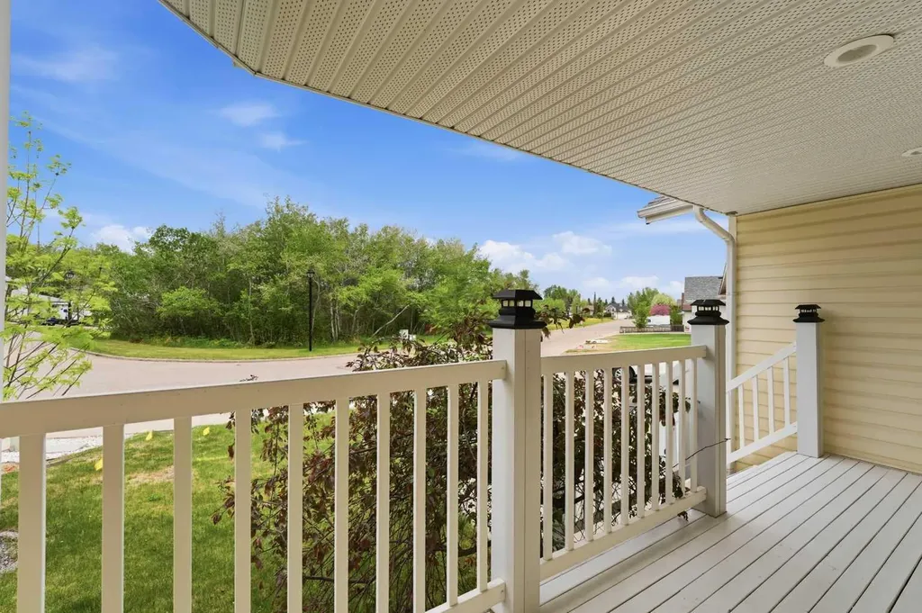 18 Osmond Close Red Deer AB T4N 6Y1
