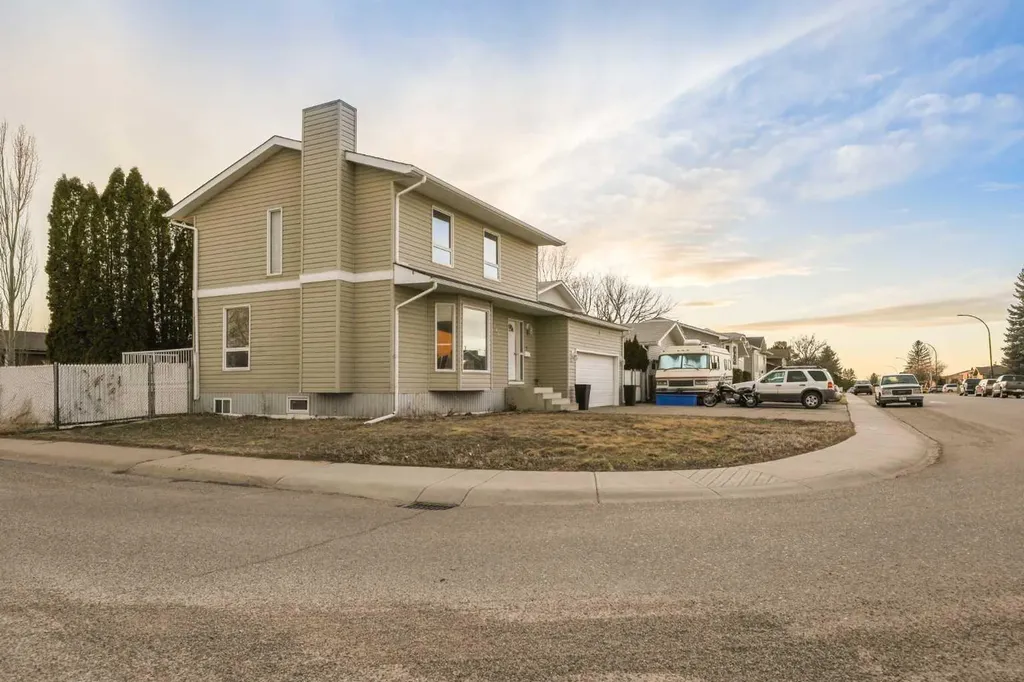 265 Sprague Way Medicine Hat AB T1B 3L9