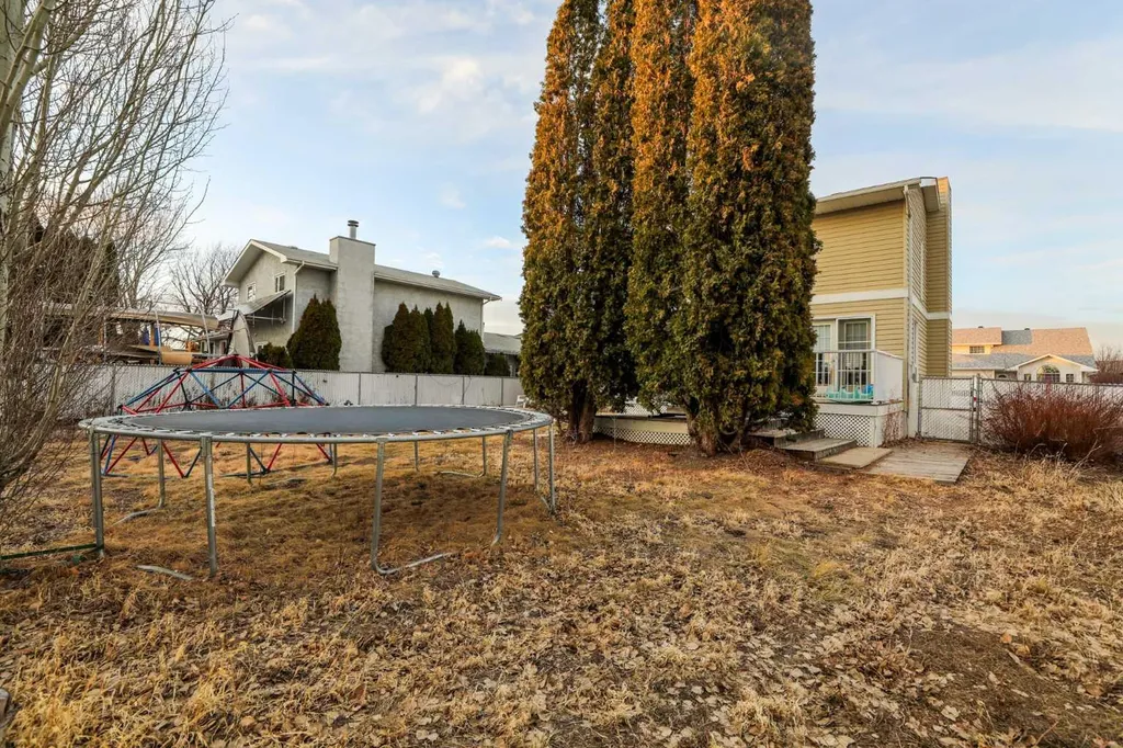 265 Sprague Way Medicine Hat AB T1B 3L9