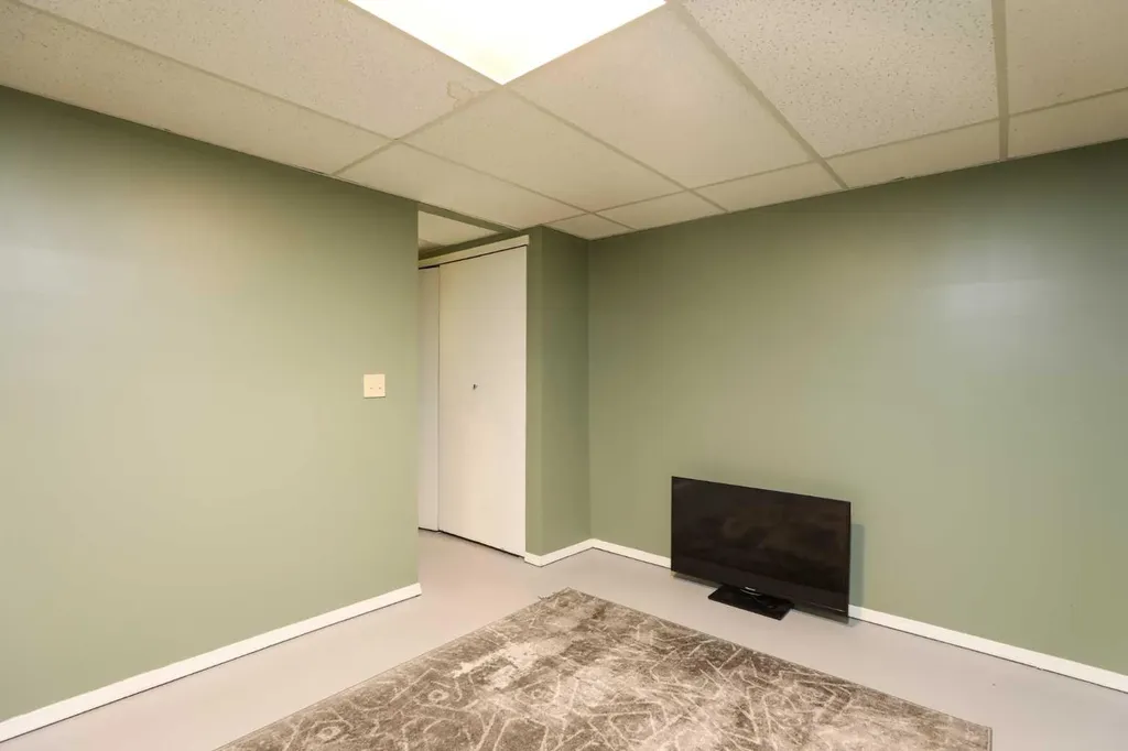 265 Sprague Way Medicine Hat AB T1B 3L9