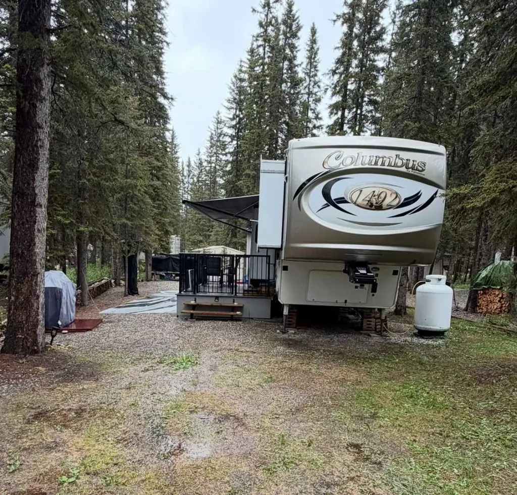 11 Timber Alley NW Rural Mountain View County AB T0M 1X0