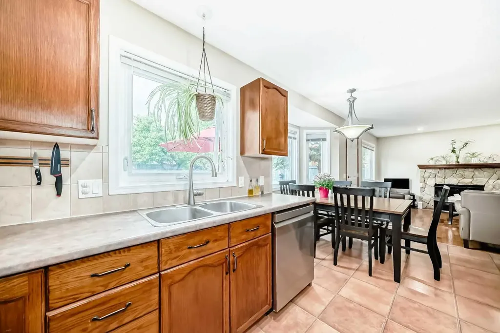 232 Macewan Ridge Close NW Calgary AB T3K 3A7