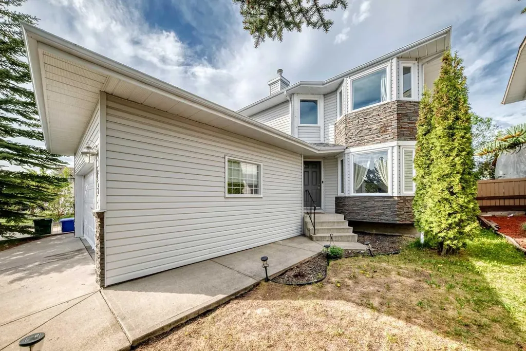 232 Macewan Ridge Close NW Calgary AB T3K 3A7
