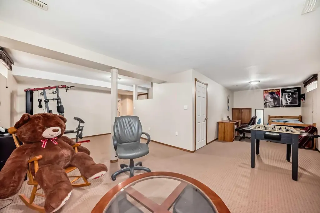 232 Macewan Ridge Close NW Calgary AB T3K 3A7