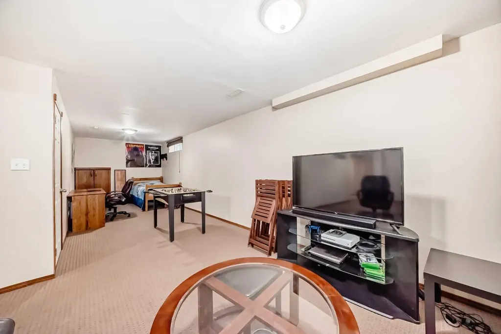 232 Macewan Ridge Close NW Calgary AB T3K 3A7