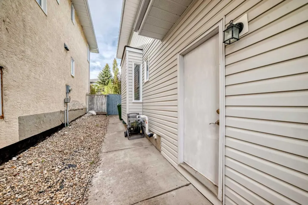 232 Macewan Ridge Close NW Calgary AB T3K 3A7