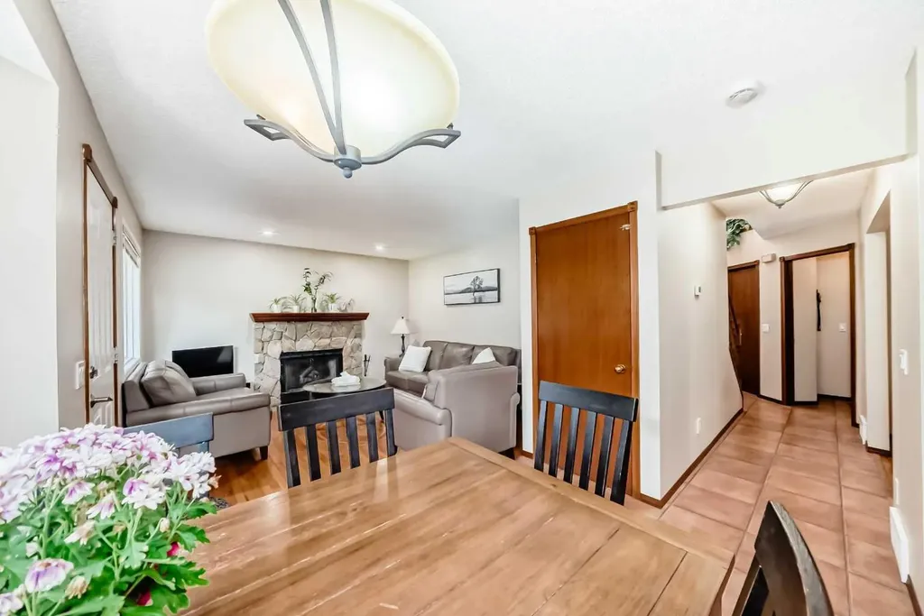 232 Macewan Ridge Close NW Calgary AB T3K 3A7