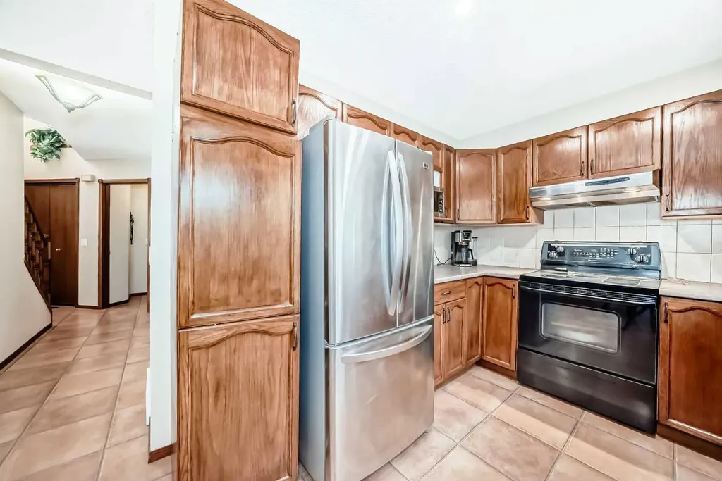 232 Macewan Ridge Close NW Calgary AB T3K 3A7