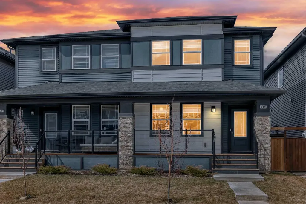 246 Midgrove Mews SW Airdrie AB T4B 5K8