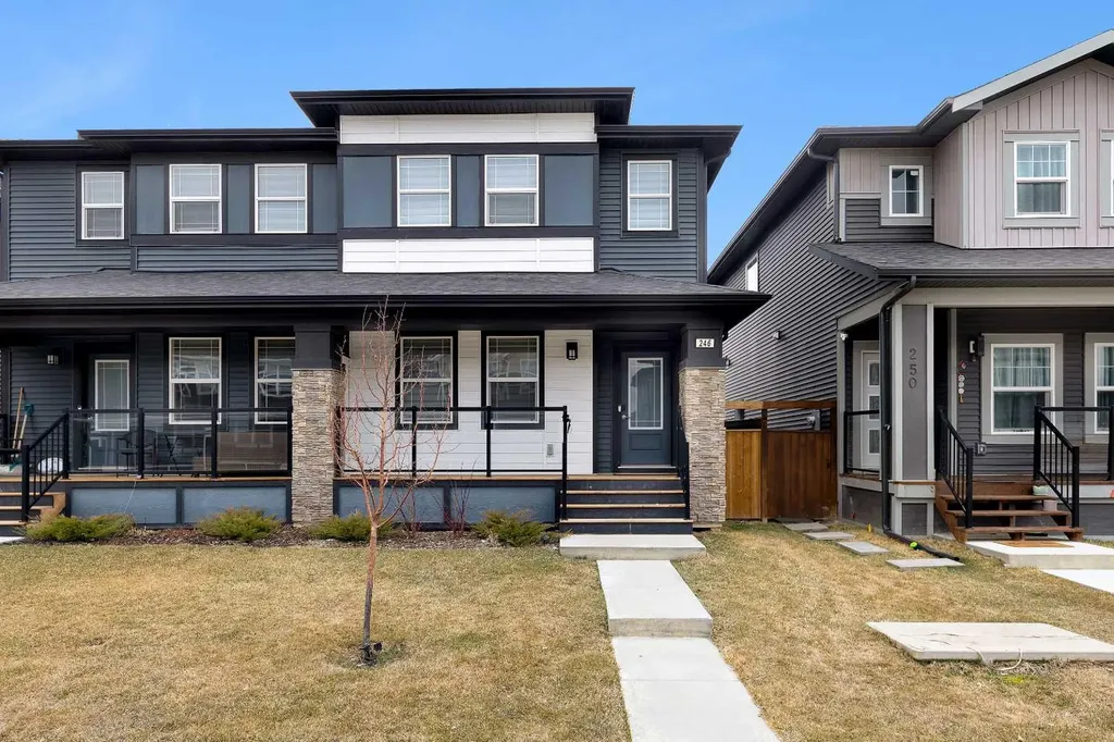 246 Midgrove Mews SW Airdrie AB T4B 5K8