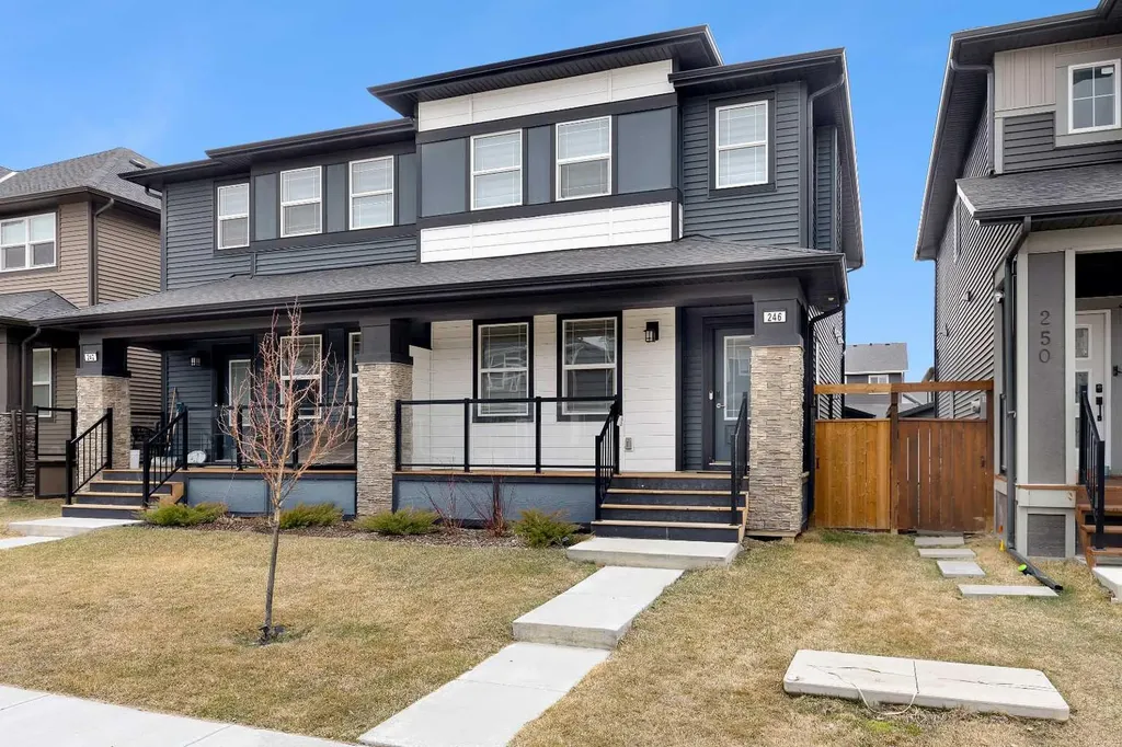 246 Midgrove Mews SW Airdrie AB T4B 5K8