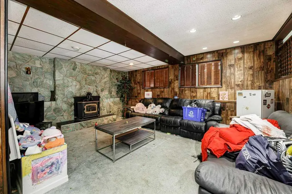 20 Goard Close Red Deer AB T4P 2M2