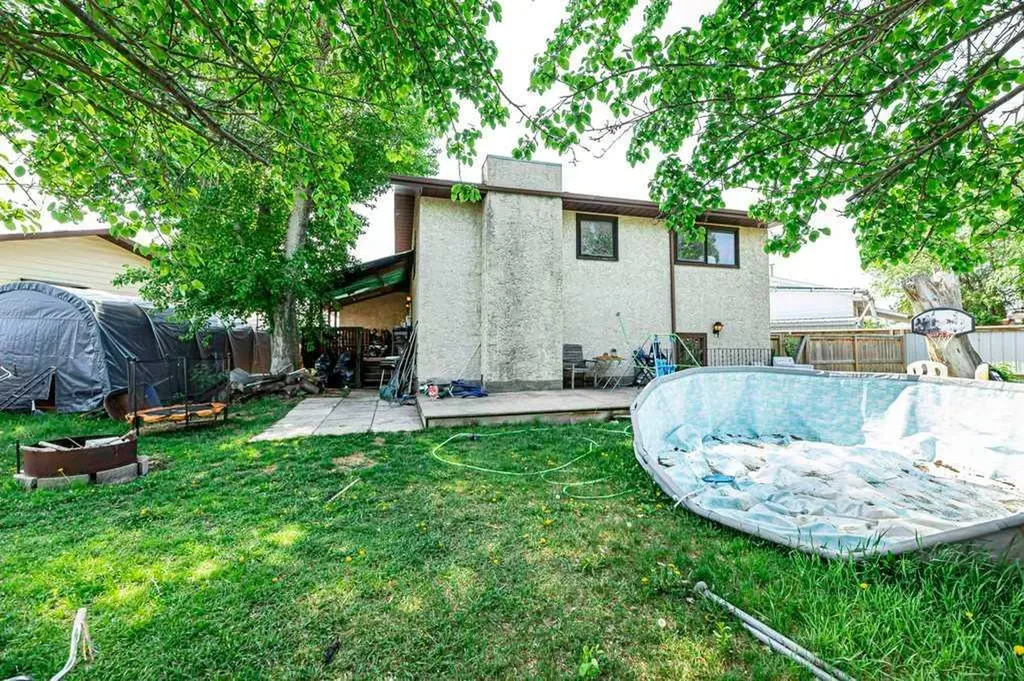 20 Goard Close Red Deer AB T4P 2M2