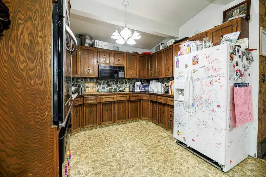 20 Goard Close Red Deer AB T4P 2M2