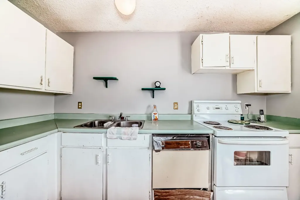 411 Abadan Place NE Calgary AB T2A 6W3