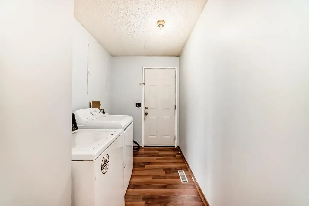 411 Abadan Place NE Calgary AB T2A 6W3