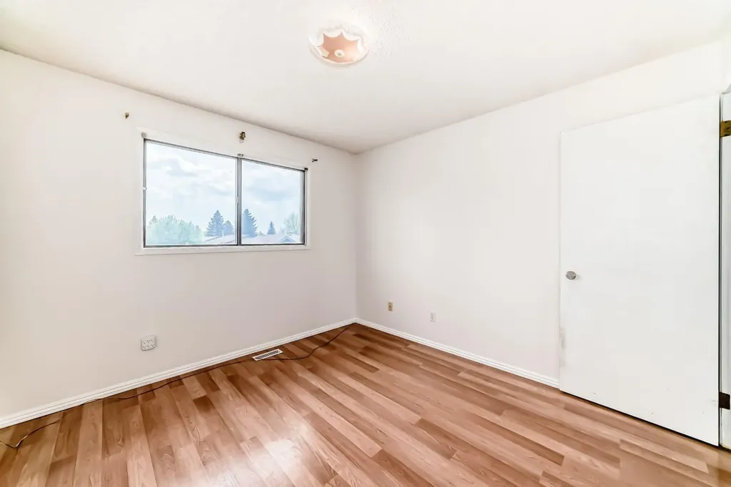 411 Abadan Place NE Calgary AB T2A 6W3