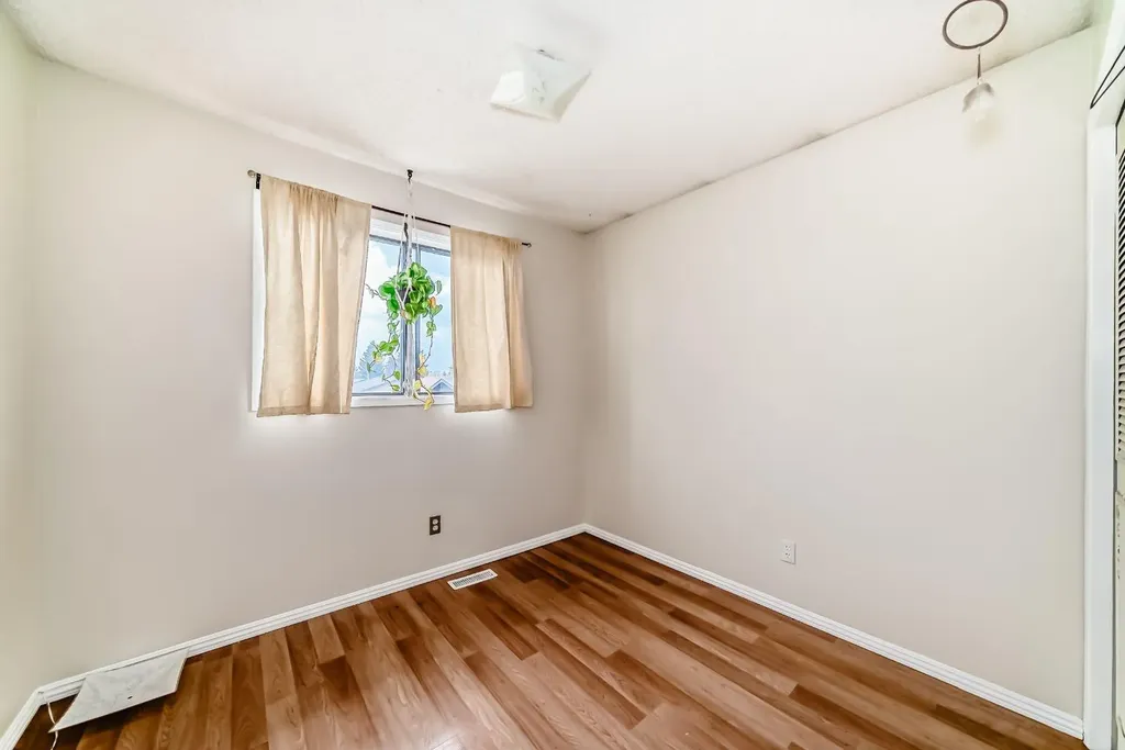 411 Abadan Place NE Calgary AB T2A 6W3