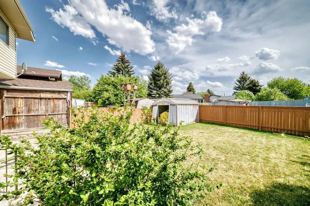 411 Abadan Place NE Calgary AB T2A 6W3