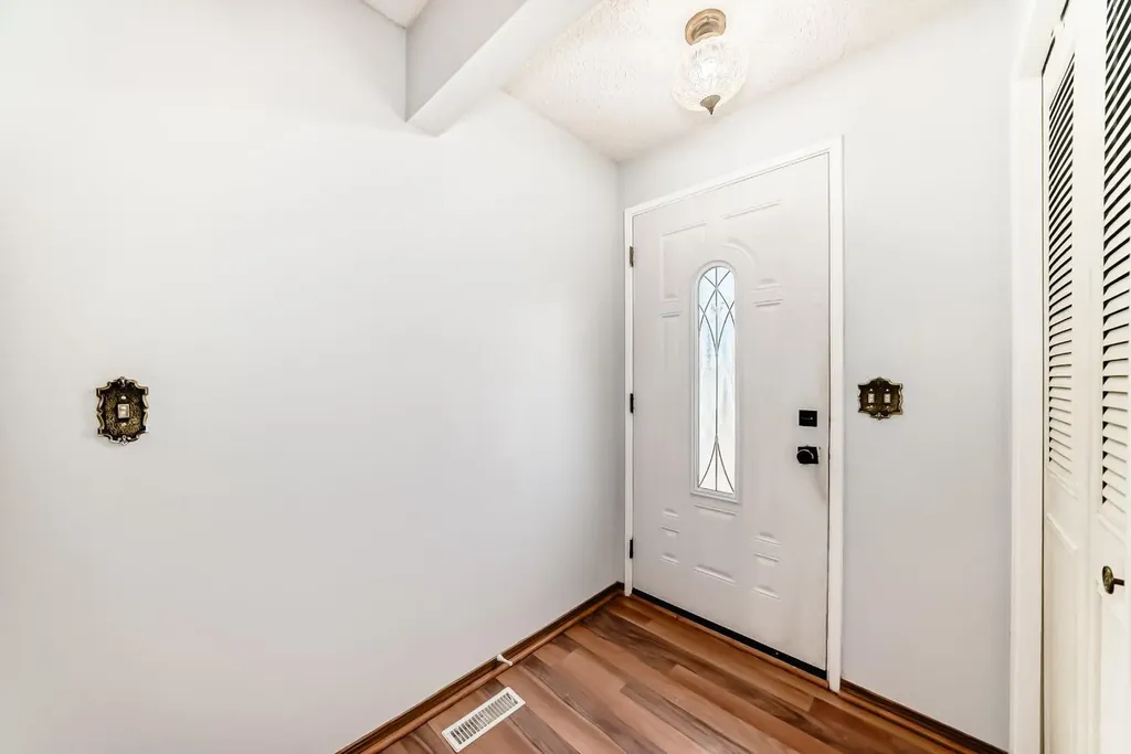 411 Abadan Place NE Calgary AB T2A 6W3